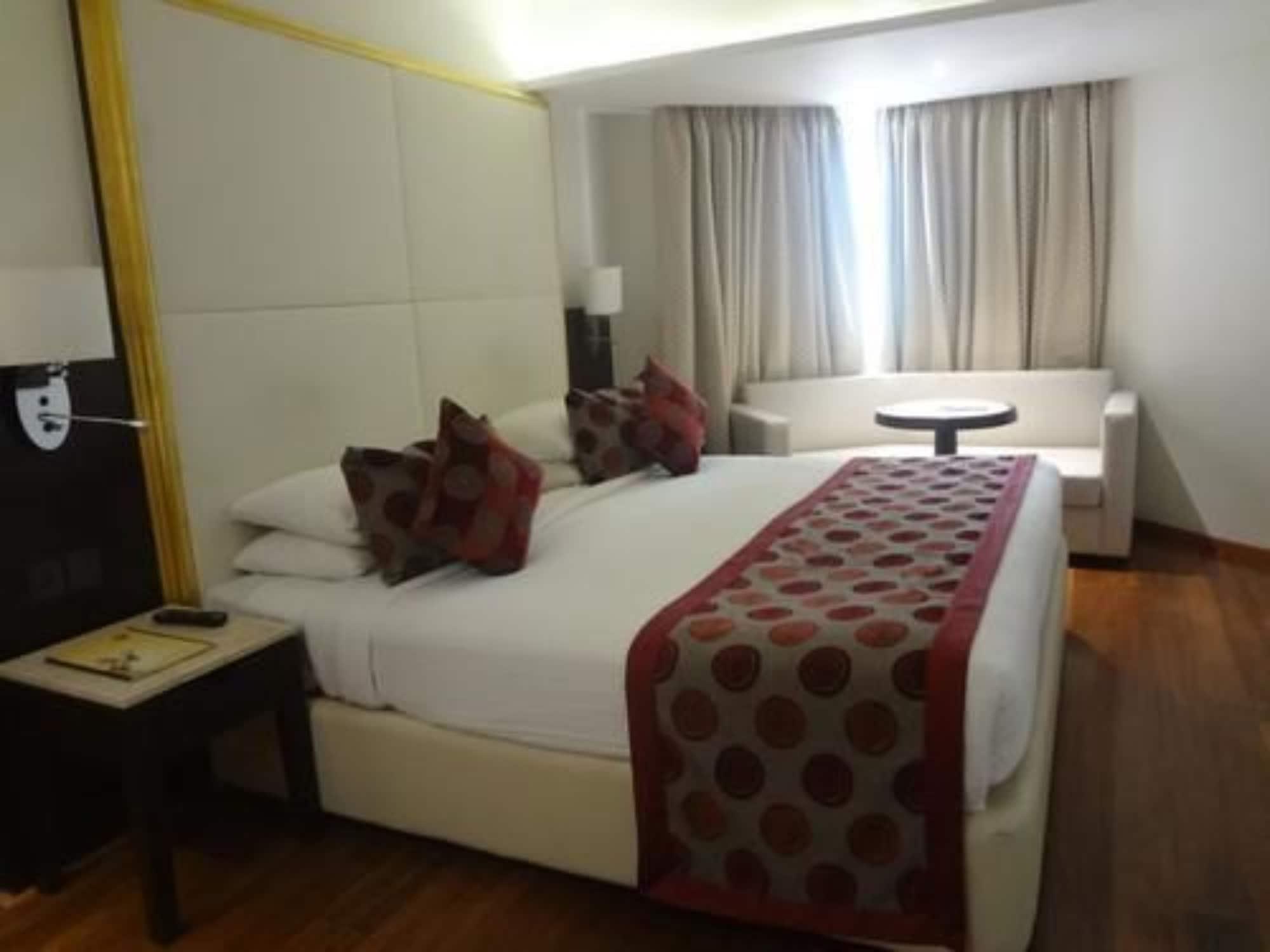 Ramee Guestline Hotel Juhu Mumbai Ngoại thất bức ảnh