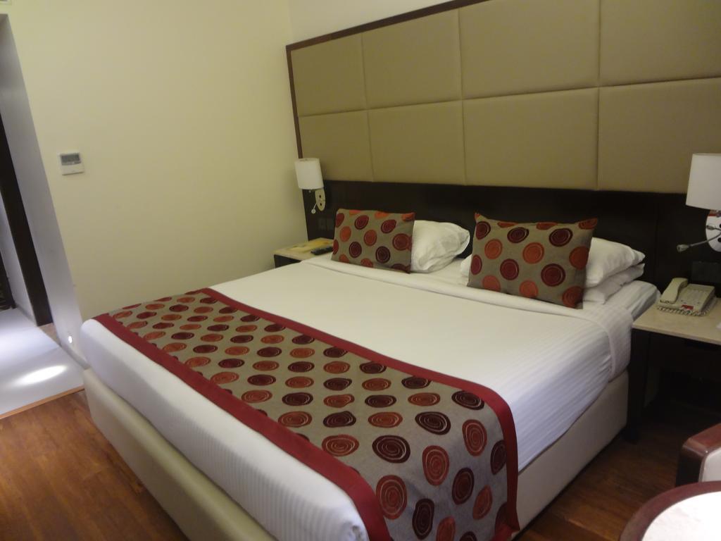 Ramee Guestline Hotel Juhu Mumbai Ngoại thất bức ảnh