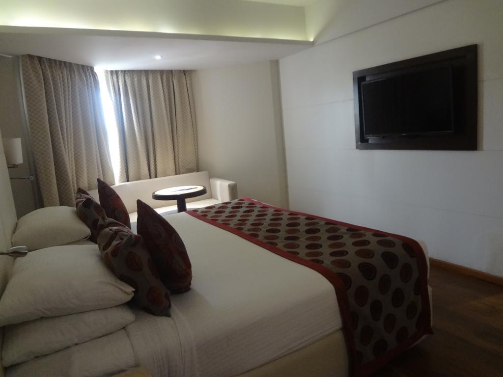 Ramee Guestline Hotel Juhu Mumbai Ngoại thất bức ảnh