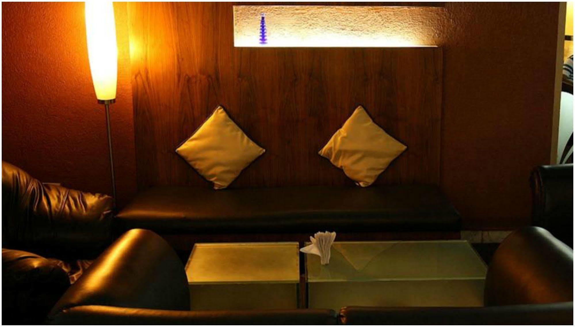 Ramee Guestline Hotel Juhu Mumbai Ngoại thất bức ảnh
