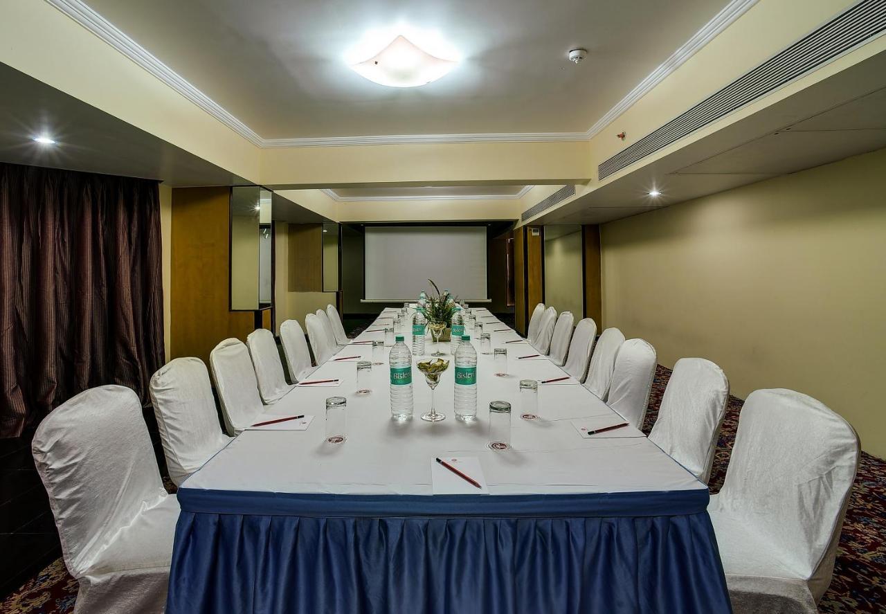 Ramee Guestline Hotel Juhu Mumbai Ngoại thất bức ảnh